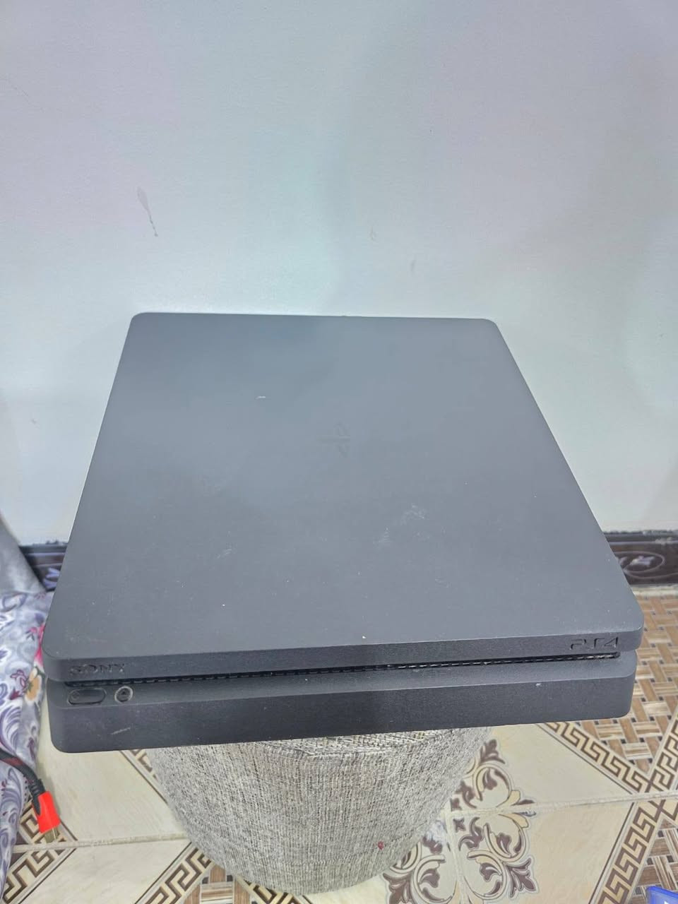استخدام اسبوع فقط
لوك ستيكر ما مفتوح ولا داخل تصليح 
أونلاين 
نظام 13.52
ذاكرة 500GB نص تيرا 
يدة أصلية
كيبل تشغيل وكيبل HD وكيبل شحن
يوبي اس 850v جديد 
اقراص 2 اله الحرب وفيفا 23 

السعر مع ال يوبي اس 250قفل 

الشراي بس يراسلني واتساب ***********
