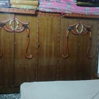 غرفه اخشاب للبيع الكنتور ابو الخمس بيبان مناسبه اتصل وبيك خير وتدلل078...