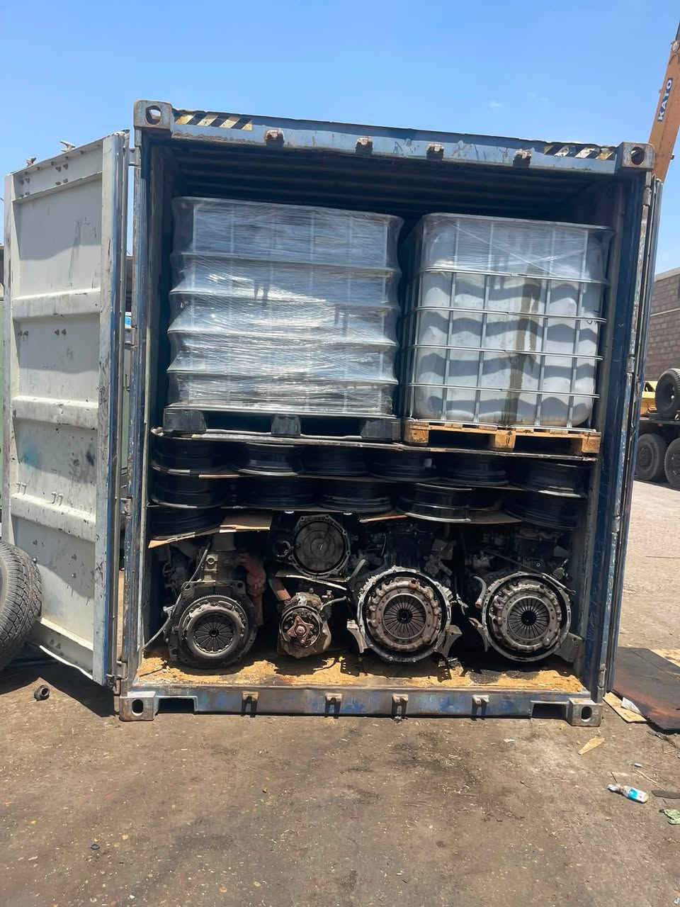 يتوفر جميع اغراض جيب ودوج اي استفسار اتصال ع رقم موبايل فقط *********** واتساب ويوجد خدمه توصيل لجميع محافظات 🚖

