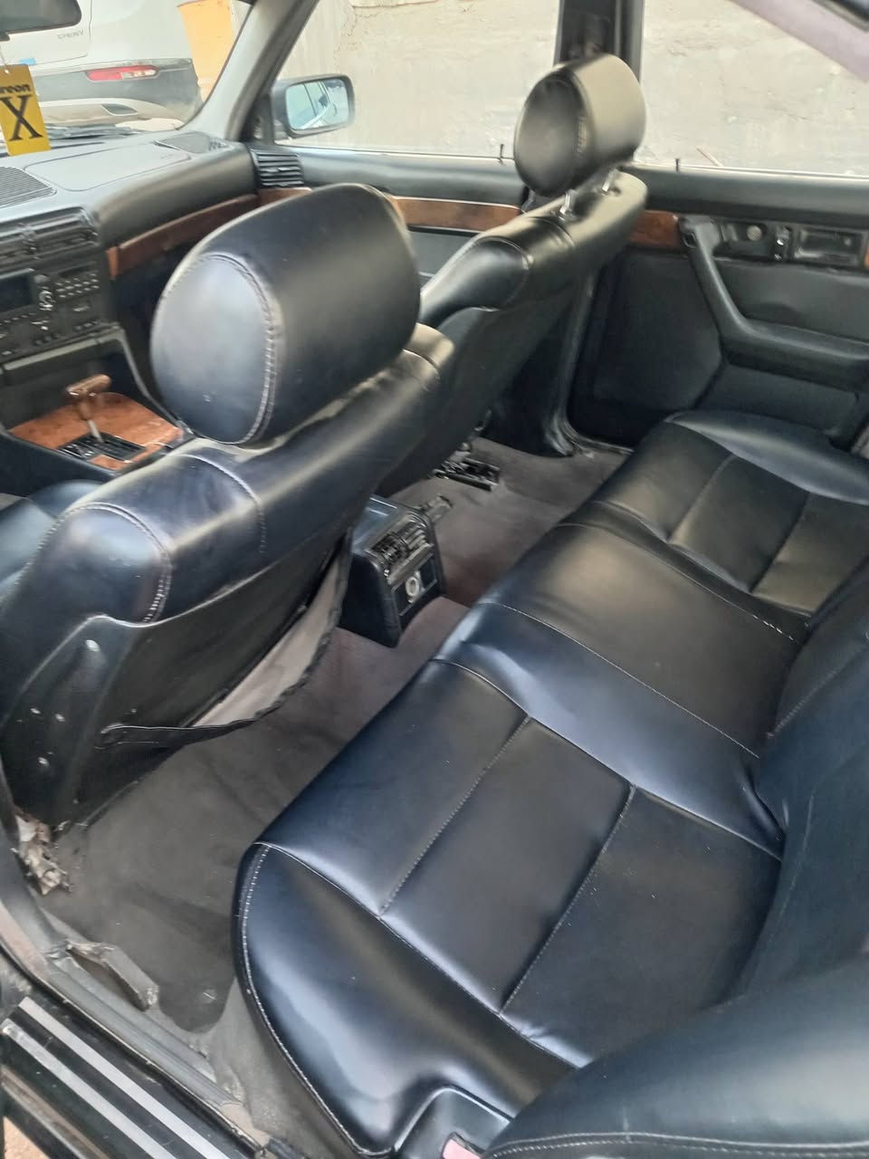 سلام عليكم
BMW 535...
 موديل 91
رقم بغداد انكليزي بأسمي 
هزة وسنوية جديد 
غرفتها نظيفة محركة مفتوح3500🔓
ابيع شوف العين مصبوغة عام  
السعر 45 بيه شي بسيط 
مكانها كربلاء 
رقم: ***********
