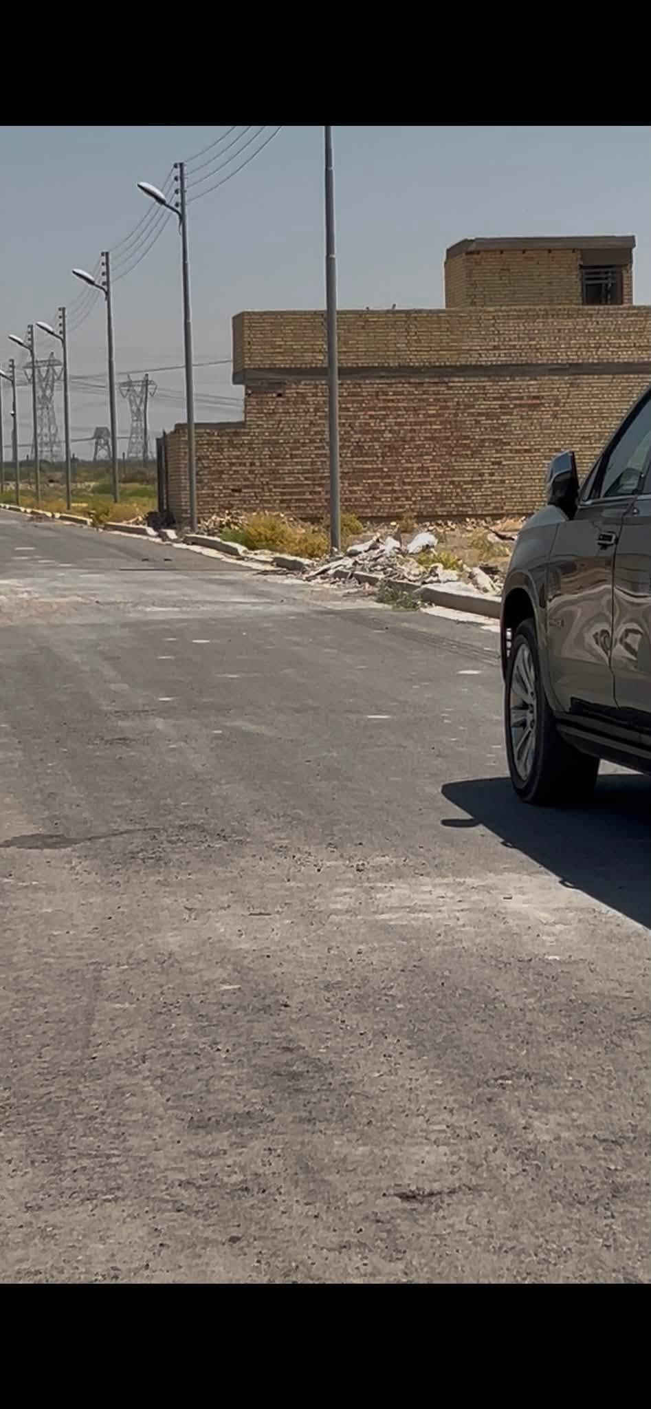 قطعه ارض للبيع. مساحه 200 متر. زراعي.  سند 25 تحويل واقرار محكمه.
منطقه الكرغوليه قرب منازل عوائل الشهداء 
منطقه جديده نموذجيه كامله الخدمات 
ماء. كهرباء تبليط مجاري ارصفه شوارع 10 متر. 
منطقه متكامله سكنيه 
على سده خلف الامين.  تصير 
اول ماتعبر الجسر تاخذ على اليسار 

(تبعد عن المشتل وبغداد الجديده.  15 دقيقه )

واجهيه القطعه 12 متر ونص.   نزال 16 متر.  

السعر.  32 مليون.  سعر مال بيع.  

الاستفسار ***********
