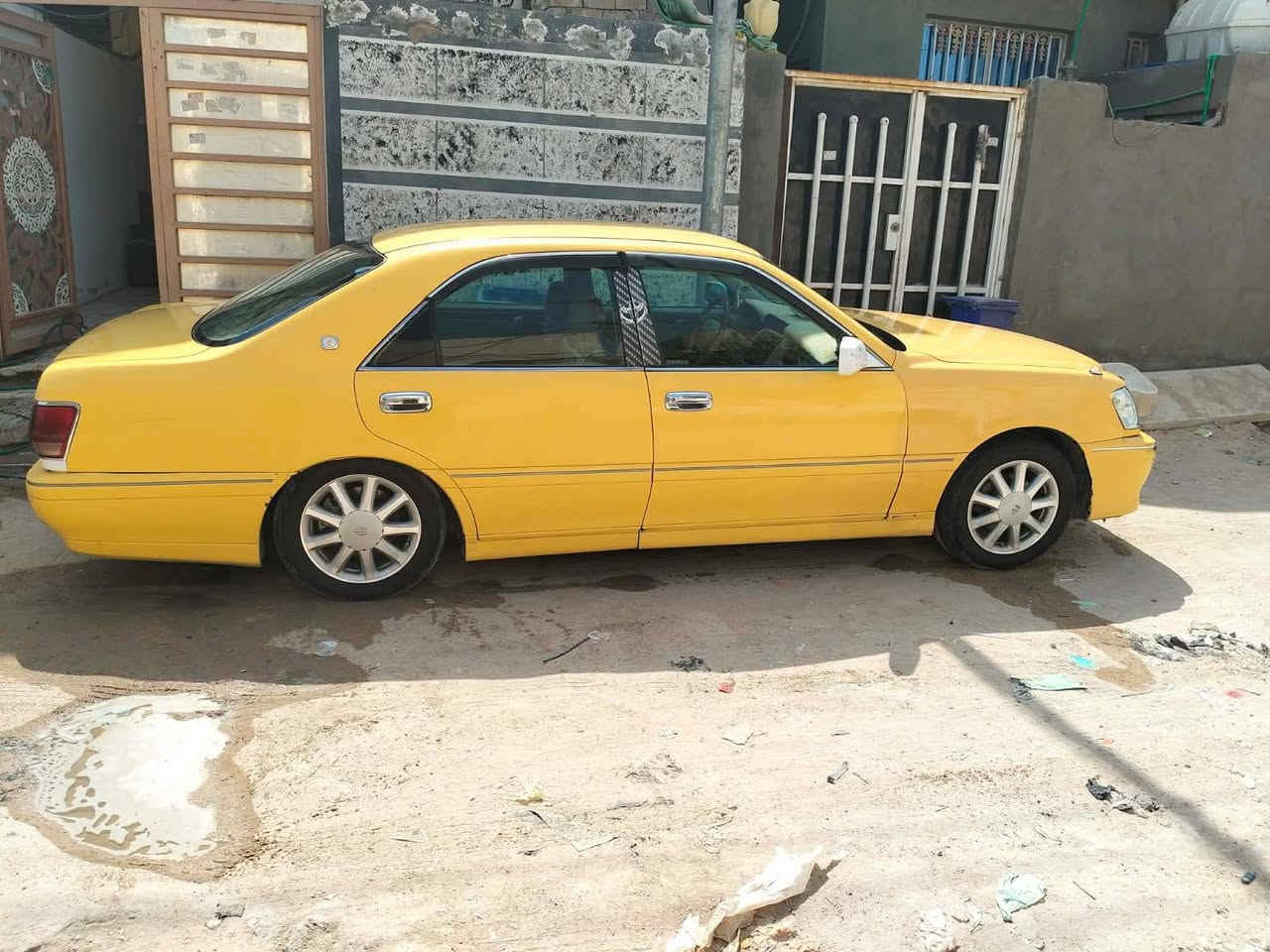 السلام علكم..ملكة عدلة نضيفة مكينة وكير  وتبريد مكفولة من الكص سيارة جاهزة الرقم ***********
