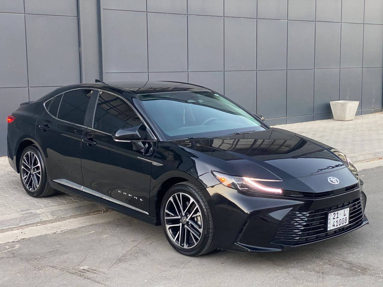 Toyota camry 2025 Xle hev ***********
ڕەنگ ڕەش مواسەفات . بەسمە . ڕاداری پێش و لاتەنیشت خەتی جادە . کوشن جلد و هیتەر و کارەبا . شوێن شەحن . کتابی جام ڕەشی لەگەڵا بۆ 1 ساڵ بەناوی خۆمەوەیە هەموو شتێکی تازەیە . تەنها بۆنێد بۆیاخە ناوی نەگرتوە .
سعری 233$$ مجال شوێن سلێمانی السليمانية, العراق
