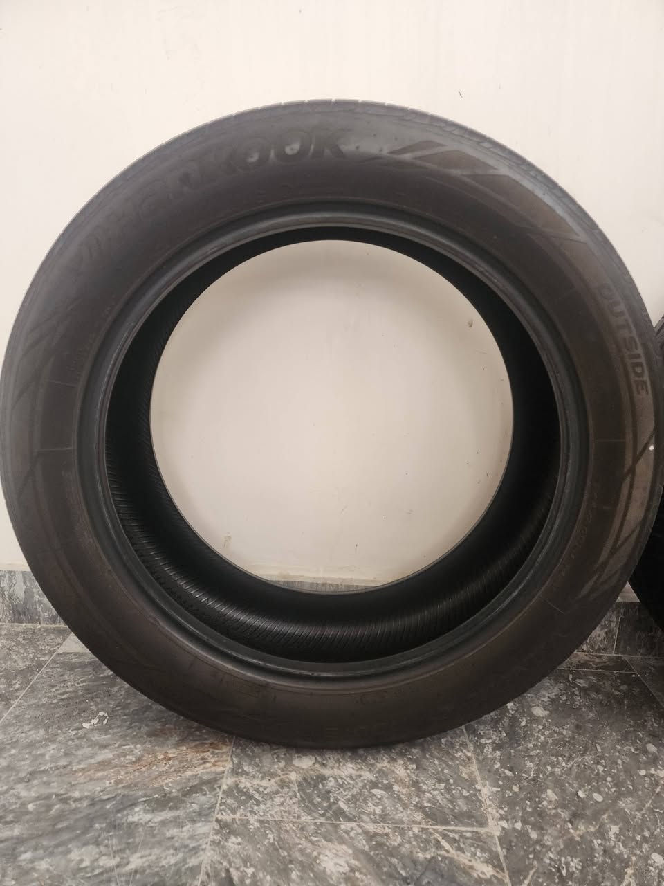 السلام عليكم
زوج تايرات بلاسايد انتاج شهر 10 سنة 23 

اصليات    245/50R20 

السعر 125
بغداد  ***********
