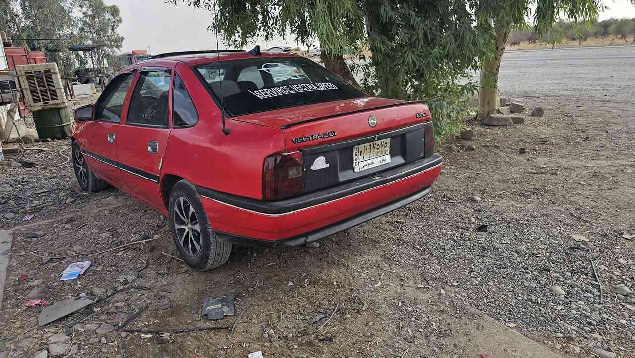 حجم 20 محرك جديد كير اوتوماتيك جديد بيها صبغ جاملغ خلفي فقط رقم نينوى سنويه عضم موديل ١٩٩٠سعرها ٤٠ وبيها مجال شي قليل ***********
