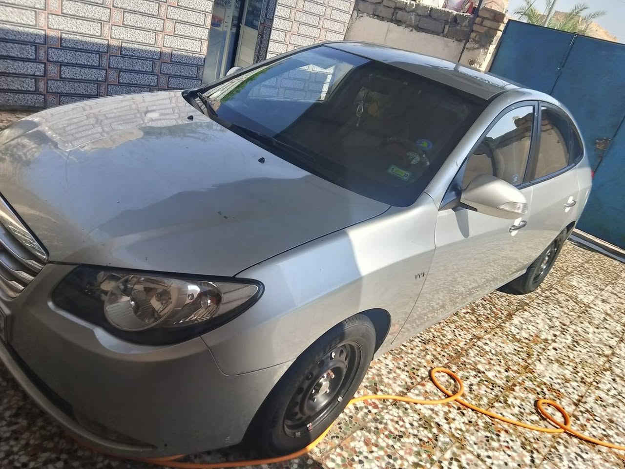 النترا افانتي كص جنطه متومه رقم شمالي مكفول من ضربه والصبغ تبريد حداديه تخم تاير السعر ٤٠وبيه مجال الشراي مكان ميسان  ***********
