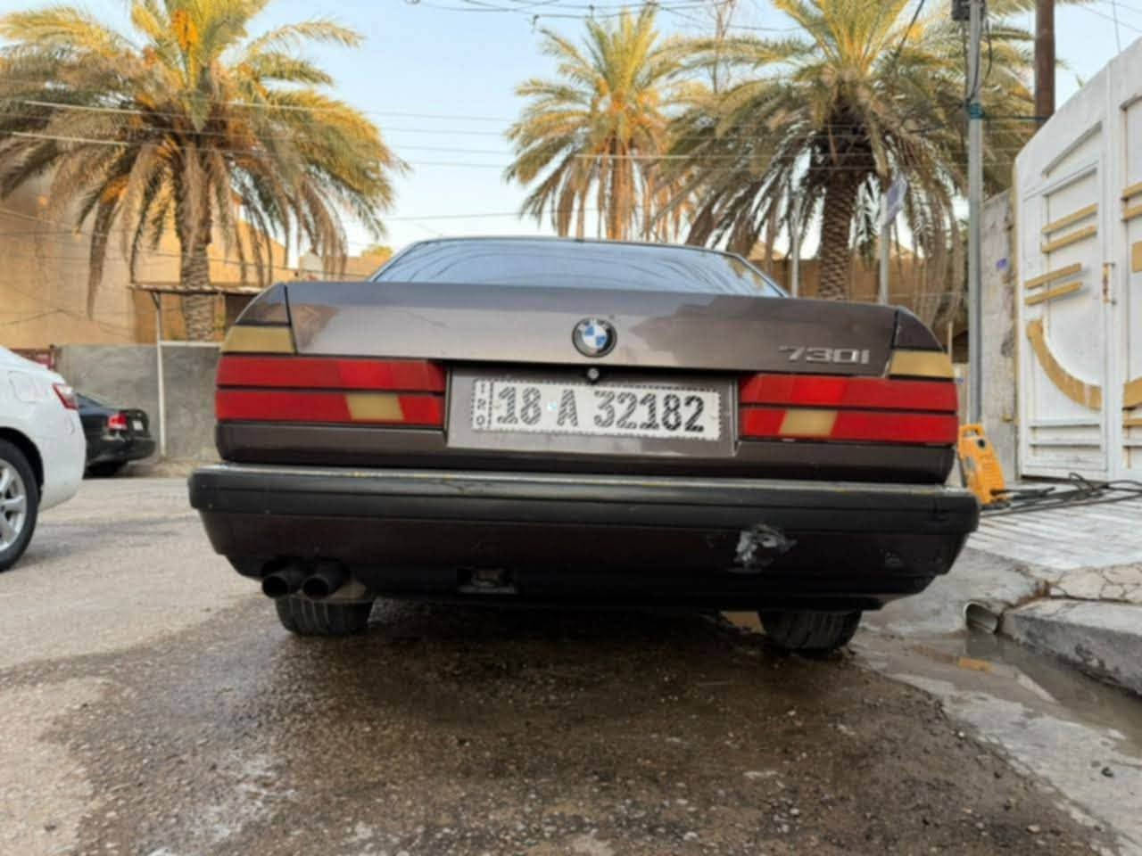 السلام عليكم #مكلف_بالنشر BMW E32
موديل 1989 730i /6 وارد ياباني
السيارة بلاديه
مكينه كير  كفاله لا تنقيص ولا تبخير
ولا حماوه ترايك وين ماتريد
كهربائيات كلها شغاله من الداخل والخارج كلها عله البلاد بوكس الفيوزات عله البلادي ولا جطل بيها
الداخل اسود جلد ميكانيكي نضافه الغرفه 60 بالميه
ويل خليه وسبير خليه زوج تأيرات خلفيه جدد بيها اماميه نص عمر
نوزلات بلكات جدد شديت الهن قبل شهرين
حداديه كامله شديت الها قبل شهرين
ملاحظة اخوان السياره تبريدها بيها مجموعه كامله فقط كمبريسر واكف تتبدل
مصبوغه عام للجماليه
رقمها بابل انكليزي باسمي
سنويه ل30 هزه جديده همين
السعر 45 قفل 40
الشراي يتصل
***********
