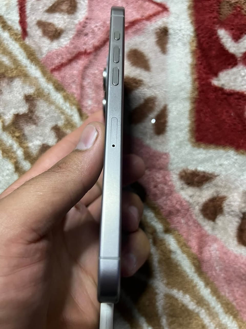 ---
📱 عرض جديد: iPhone 15 Pro Max (Titanium)

لعشاق الفخامة والأداء القوي، متوفر الآن:

✅ الموديل: iPhone 15 Pro Max
✅ اللون: تيتانيوم (Titanium) 🩶
✅ الذاكرة: 256 جيجابايت
✅ البطارية: 84% 🔋
✅ الحالة: كفالة عامة، الجهاز "وتر بروف" (مقاوم للماء) وبحالة ممتازة جداً.

💰 السعر: 1,050,000 دينار
🚚 توصيل لجميع محافظات العراق: 10 آلاف فقط.
📍 الموقع: بغداد - مدينة الصدر.
📞 للحجز والاستفسار: ***********
---

نص مكتوب في الصور:
- ٧:٢١
- حول
- الاسم
- iPhone
- إصدار iOS
- ٢٦.٧
- اسم الطراز
- iPhone 15 Pro Max
- رقم الطراز
- MU793AA/A
- الرقم التسلسلي
- GX11QWJVPY
- الأغاني
- الفيديوهات
- الصور
- السعة
- ٢٥٦ غ.ب.
- متوفرة
- ٢٣٩,٣٦ غ.ب.
- عنوان Wi-Fi
- A4:F8:41:BA:E8:BF
- Bluetooth
- A4:F8:41:EA:C5:F5
- البرنامج الثابت للمودم
- 3.71.00