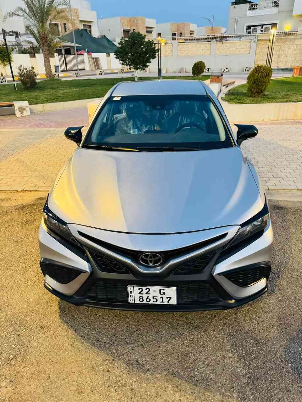 السلام عليكم

تويوتا كامري  سلفر Camry 2023 SE  
رقم اربيل تحويل مباشر سنوية 28 

بجم كبس  💯
حجر صالنصه رادارات بيلادى 
انظمة قيادة ‏‎‏Eco _  Normal _ Sport 

‏‎مواصفات ..
نقطة عمياء
شفتات ستیرن 
كشنات كهربائي 
‏‎کشنات جلد

شاشة 
كاميرا 
تحكمات ستيرن و تحديد سرعة

‏رادار امامي
رادار جانبي
 تحديد مسار

محرك 4 (سلندر)
كير ومكينة بشرط 
الضرر : ٣ قطع سونار مرفق بالمنشور 
جاملغين خلفي وقبق صندوك بلاد

سعر 179 
مكان السيارة / تكريت
‏‎ هـ***********
