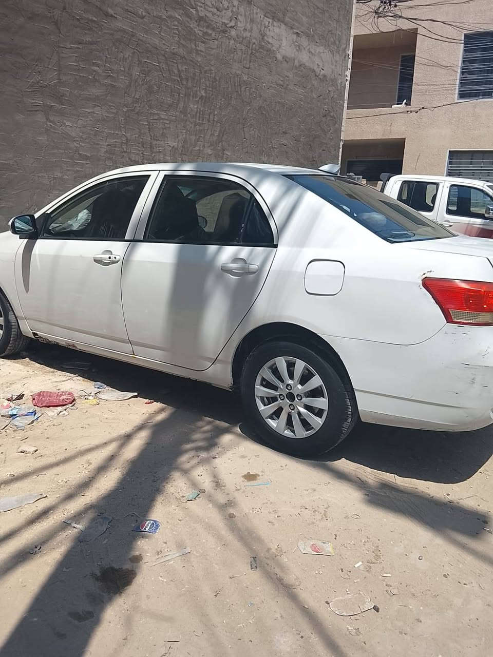 سيارة F3 BYD للبيع موديل 2011 لون ابيض حساسات خلفية كير اوتوماتيك الرقم بغداد مكان السيارة بغداد حي تونس السعر 39 ورقة وبيها مجال عليها غرامة مليون دينار للاستفسار الاتصال على الرقم ***********
