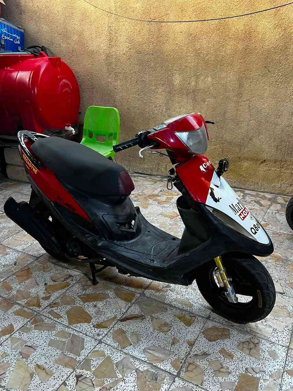 دراجه ماكس مفتوحه مره وحده كلجات جدد قايش جديد تايرات جدد اكزوز FM جديد دراجه تشتغل هندر الكهربائيات شغاله السلف مايشتغل يحتاجله راجز فقط السعر 575 وبيهه مجال قليل حك الجيه رقمي ***********
