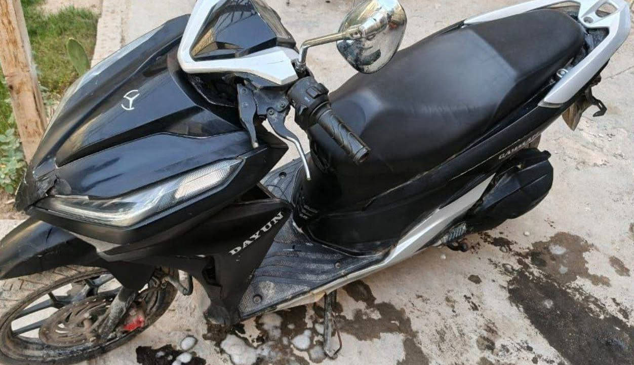 دراجه للبيع شغاله 400 وبيها مجال عنواني كربلاء حي الاطارات يم مدرسة بطل خيبر للاتصال ***********
