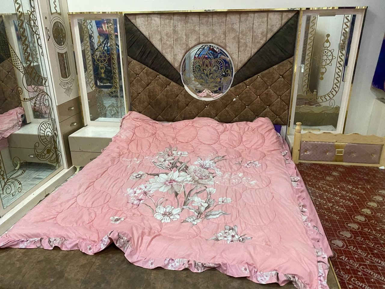 الجربايه مكسوره والشازلونه كدامكم هم والجرارات كلها يعتاز الهه سلايتات سعرها 100 ‏‪+9647827645526‬‏
