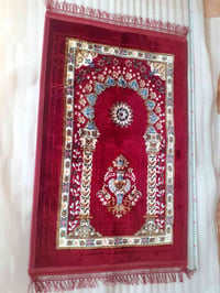 جديده غير مستعمله الطول ١١٠ العرض ٦٥ سم بسعر ١٥ الف مكاني بغداد العطيف...