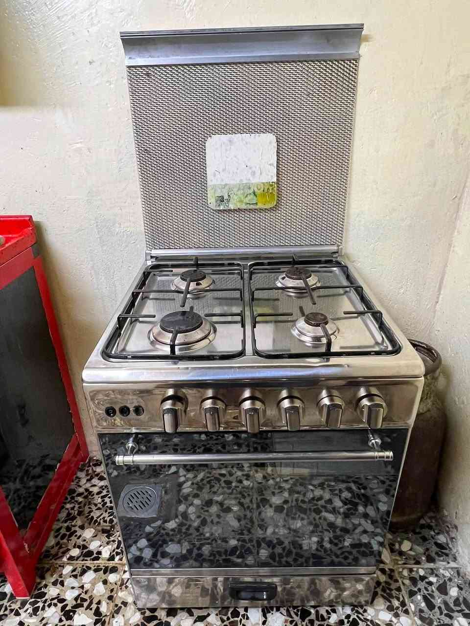 إسلام عليكم طباخ مستخدم اخو الجديد البيع مكانه بغداد مدينت الصدر الاستفسار  واتساب***********
