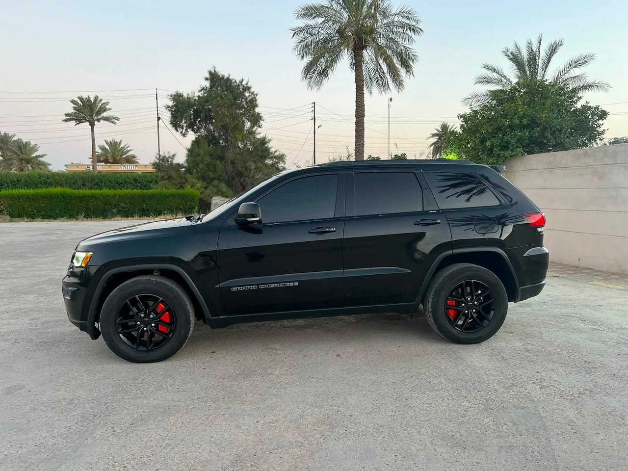 السلام عليكم 
للبيع او مراوس حسب القناعة
‎جيب 2020 Jeep
شيروكي فول مواصفات 1/1
رقم بغداد باسمي سنوية وهزة جديدة 
ماشيه 78 الف حادثه بنيد وشوية جاملغ
وبيها بابين كلير من امريكا

تجي تفحص بيدك لان هذا حديد وين تاخذها اخذها عجبتك عيوني الك
ما عجبتك فدوه الك ❤️

كير محرك مكفول 
مكينه 3600

فتحة قف سلايت

شاشه كبيره

كشنات جلد+تدفئه 

كشن كهرباء

تشغيل عن  بعد

صندوق كهرباء

حساس خلفي + كامره دواره

رادار جانبي + خلفي +توقف ذاتي

قطعتين تبريد

بعد بيها هواي مواصفات 

السياره تخم تاير جديد باتري جديد 

ادامه كامله للمحرك ترايك مفتوح

مكاني بغداد ، الكرخ 

السعر 190$🔥وبيها مجال

***********
