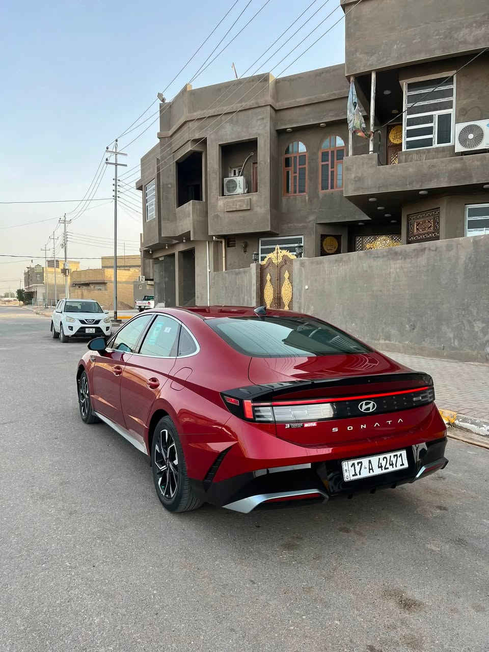 سوناتا مديل 24 
لون ماروني مميز
محرك 2500 تنفس طبيعي 
حساس رادار امامي خلفي توقف تلقائي 
حجر بيئه 
تشغيل عن بعد
شاشه كبيره متصله 
مصابيح لد LED

كفاله عامه فقط بارد طرف البنيد مثل ماموضح بسونار 
رقم مثنى شهداء باقي سنه وتصير حره

للاستفسار ***********
