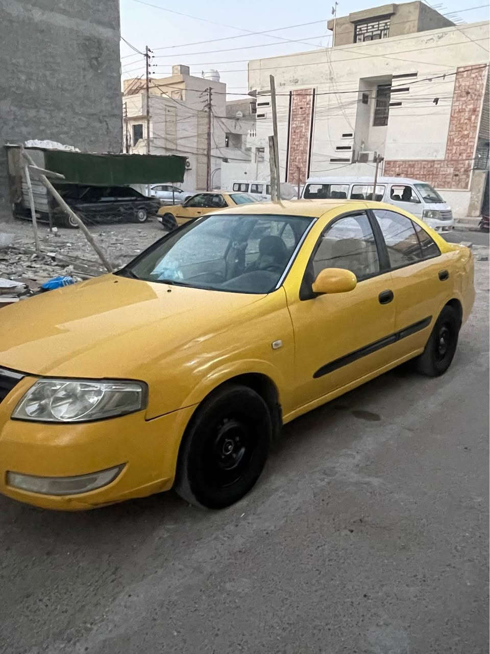 السلام عليكم 
نيسان سني بدي كوري موديل 2012 رقم بابل مشروع وطني 

مكفولة ما عدا طخة بالخلف وبارد بالبجم 
مكاني بغداد حي الجهاد المخابرات 
سعرها 70 وبيها مجال
*********** بغداد, العراق
