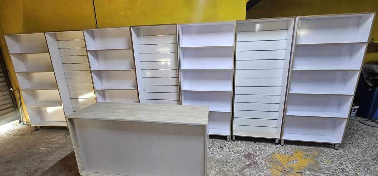 فاترينات ول ميز البيع نجف شارع المطار *********** جديد معمل النوار شغل درجه اولاه 
@إشارة
