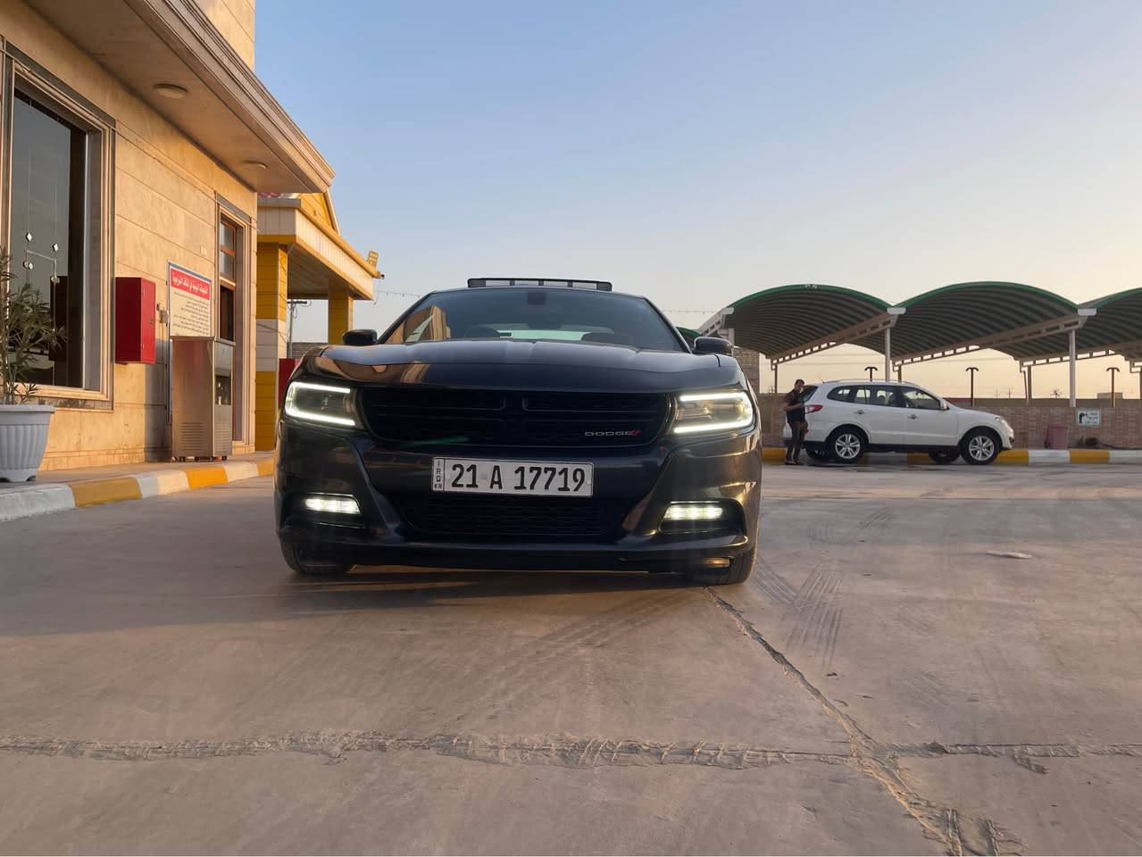 دوج جاجر 2018 SXT بلص فول مواصفات 
مكفولة كفالة عامة من كلشي 
بأسمي رقم سليمانية تحويل شرط 
تدفئة تبريد كشنات 
فتحة سقف فول موصفات 
ماشية 105 mi
سيارة جديدة استخدام شخصي 
مكاني ميسان المركز 
رقمي *********** عمارة, ميسان
