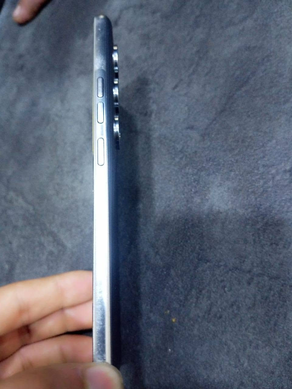 تكنو كامون 40برو g5
الذاكرة 256
شاشه غير مصطح 
ما مفتوح كل شيء مابي 
للتوصل عل خاص أو عل، رقم ***********

نص مكتوب في الصور:
- سيارة السيدان العائلية التي صممت بروح سباقات الرالي استكشاف @POURING