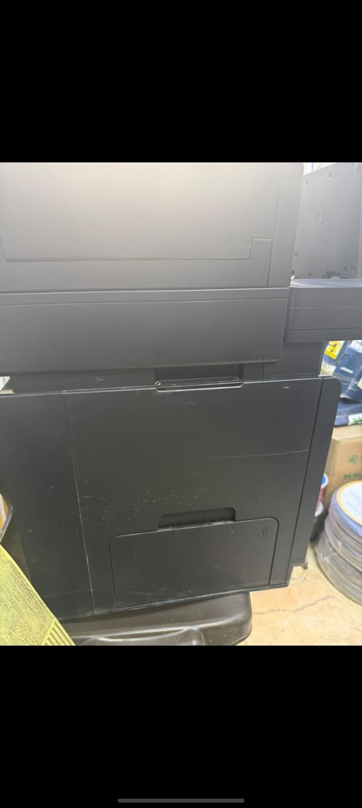سلام عليكم طابعه HP  مستعمله شي قليل HP OfficeJet Enterprise Color Flow MFP X585z، طباعة ملونة وأسود
📄 نسخ وتصوير
📑 سكانر/مسح ضوئي
📠 يدعم الفاكس
⚡ سرعة الطباعة تصل إلى 42 صفحة/دقيقة A4 في الوضع الاحترافي، وقد تصل إلى 72 صفحة/دقيقة في وضع المكتب العام. �
support.hp.com
🔄 طباعة على الوجهين تلقائياً
📱 يدعم AirPrint وMopria وHP ePrint
🖥️ شاشة لمس ملونة 8 إنش
📚 دورة عمل تصل إلى 80,000 صفحة شهر

ياً، والموصى به 2,000–6,000 صفحة شهرياً 
المكان بغداد شارع فلسطين السعر 750 بيها مجال قليل الرقم ***********
سلام عليكم طابعه HP  مستعمله شي قليل HP OfficeJet Enterprise Color Flow MFP X585z، طباعة ملونة وأسود
