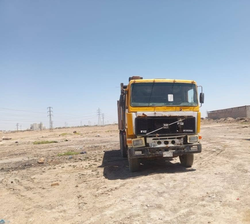 السلام عليكم فولفو للبيع اف 12 جير 4 × 4 تخوم تاير مكينه 21 سنويه باسمنا شاص مكفول بودي قلاب
***********  0780489333
