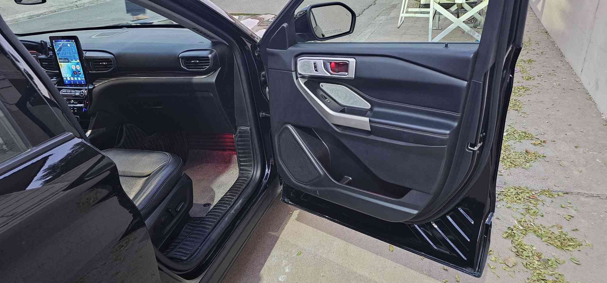 فورد اكسبلورر 2023 لمتد فول اعلى مواصفات كلين
Ford Explorer limited 2023 full
((السيارة كلين مكفولة من الصبغ او التعديل))
محرك ٤ سلنر 2.3 ايكو بوست
دبل اكسل 4x4 مع وضعيات قيادة
دبل سويج
شاشة وسطية حجم الكبير
باتري AGM جديد
طخم تاير بريجستون جديد 700$
فلتر محرك رياضي K&N
فلتر تبريد K&N
بانوراما
كشن خزن 3 وضعيات
تدفئة تبريد كشنات امامية
تدفئة المقاعد الوسطية
كشن اخير كهربائي
بردات بلادية
صندوق شفط
كاميرات 360
رادارات محيطية تنبيه تصادم وقراءة سرعة الشارع
كروز سرعة 3 مودات تفاعلي و ذكي (مع سرعة الشارع) وعادي
اضاءة داخلية ambient light بلادية متغيرة الالوان
محدثة كامل كل العقول وكل الانظمة اخر تحديث
السيارة ماشية 60 الف كيلومتر
مكان السيارة اربيل

الضرر
سرقة مثل ما موضح بالصور وتكدر تجيك على رقم الشاصي
قطرة صبغ او تعديل ما بيها كفالة من الدعامية للدعامية
السعر 30.000$ وبيها مجال
للاستفسار اكثر التواصل على الرقم فقط
غير متواجد على الفيس بوك
مكان السيارة اربيل
 واتس اب *********** أربيل, العراق
