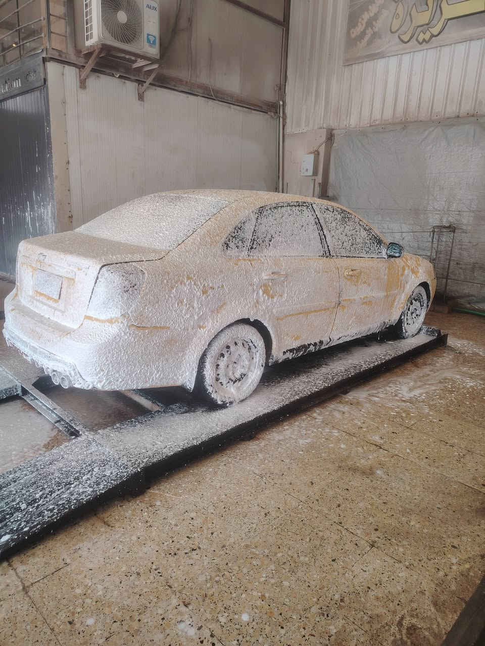 السلام عليكم للبيت فورنزه 2008
رقم بابل صدامي ورثه وبيها قاصرين 
سياره محرك كير خير من الله تبريد 
 وغرفتها كلش حلوه وخارجها كذالك 
السعر المطلوب 
28وبيه مجال قليل 
مكاني ابو غريب 
***********
