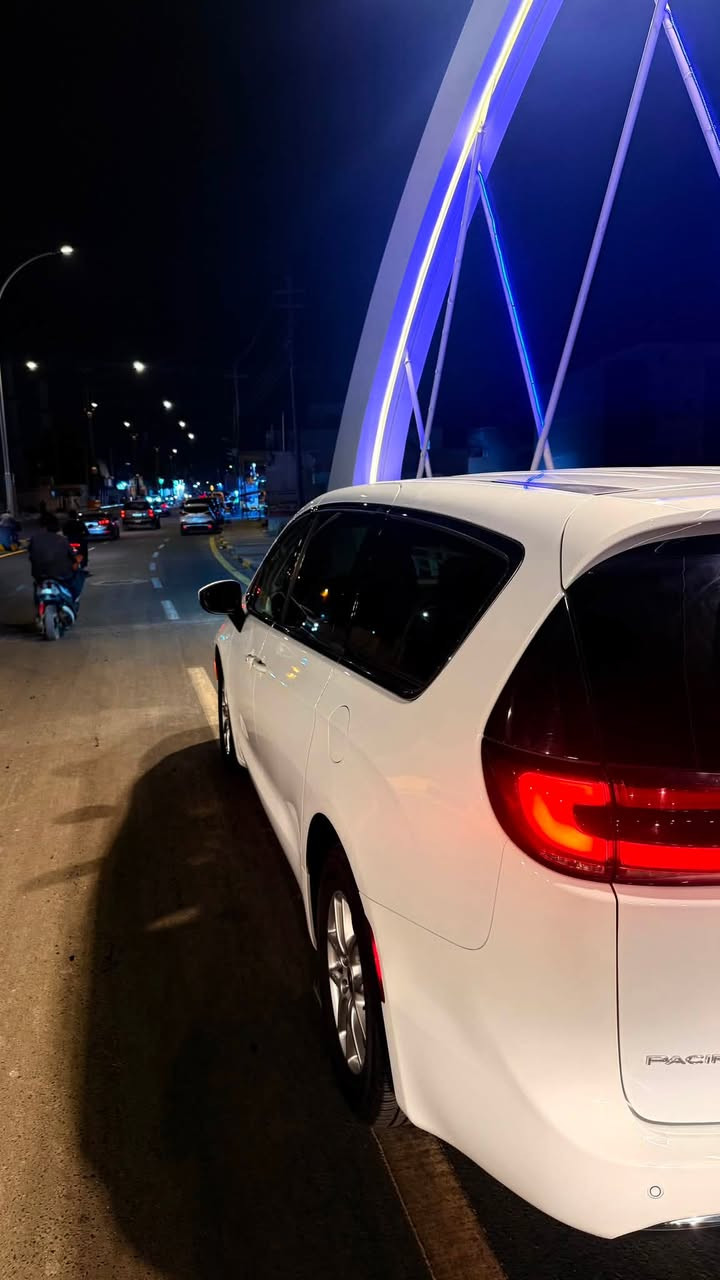 للبيع Chrysler Pacifica موديل 2023
وارد كندي
المحرك : 3.6L / 6 سلندر
العداد : 74,000 فقط
اللون : ابيض 
السيارة فحص مؤقت 
المواصفات :
فول مواصفات عدا الفتحة، بصمة، تشغيل عن بعد، ابواب جانبية وخلفية كهرباء، كاميرا دوارة، شاشة كبيرة، رادار، تبريد 3 قطع، كراسي جلد كهرباء، تحكم ستيرن كامل، ويل كب، وبعد بيها هواي مواصفات.
حالة السيارة :
سيارة مال بيت ونظافة 99% مثل ما موضح بالصور
نسبة امطار بسيطة فقط في الصندوق الخلفي (صندوك) ولا قطعة مبدلة ولا ايرباك طاك.
مكفولة من الغرق والشاصي والايرباك
سيارة جاهزة من كلشي ومابيها اي نقص
السعر : 225 ورقة وبيها مجال بسيط للشراي
المكان : البصرة - ابي الخصيب
للاستفسار : ***********
الشراي يتصل حياه الله
