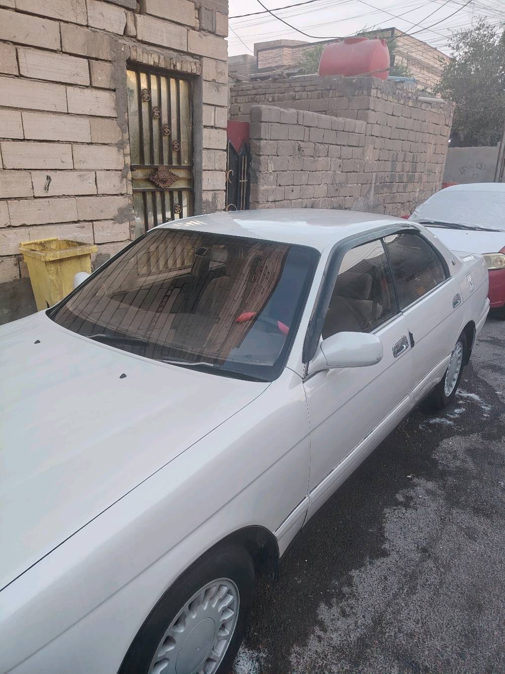 سلام عليكم كراون بطه فصل  لون لؤلؤي موديل 93 كير مكينه جدد تبريدهه عوزه بس بوريات كبريسر شغال  بديهه حلوو سنويتهه مامنتهيه  كهربائيات كلهه شغاله حداده نعمه من الله سعر45 وبيه مجال
+964 771 828 3298
ممكن تذكر شنو الفئة/الموديل الكامل للكرون بالضبط؟ يعني بطّه فصل شنو نوعها أو مواصفاتها؟: 
ماعدي معرفه بيهه 
وين موقع السيارة هسه؟ بأي محافظة/منطقة حتى المشتري يعرف يجي يشوفها؟: 
البصره القبله
هل السيارة بيها أي صرفيات أو عيوب ثانية غير الباوريات والكمبريسر، مثل بالماكينة أو القير أو الشاصي؟: 
بس هاذ بيهه
البيع نهائي لو بيه مجال للمساومة؟ وإذا تحب، شكد أقل سعر توصل له؟: 
40وبيه 