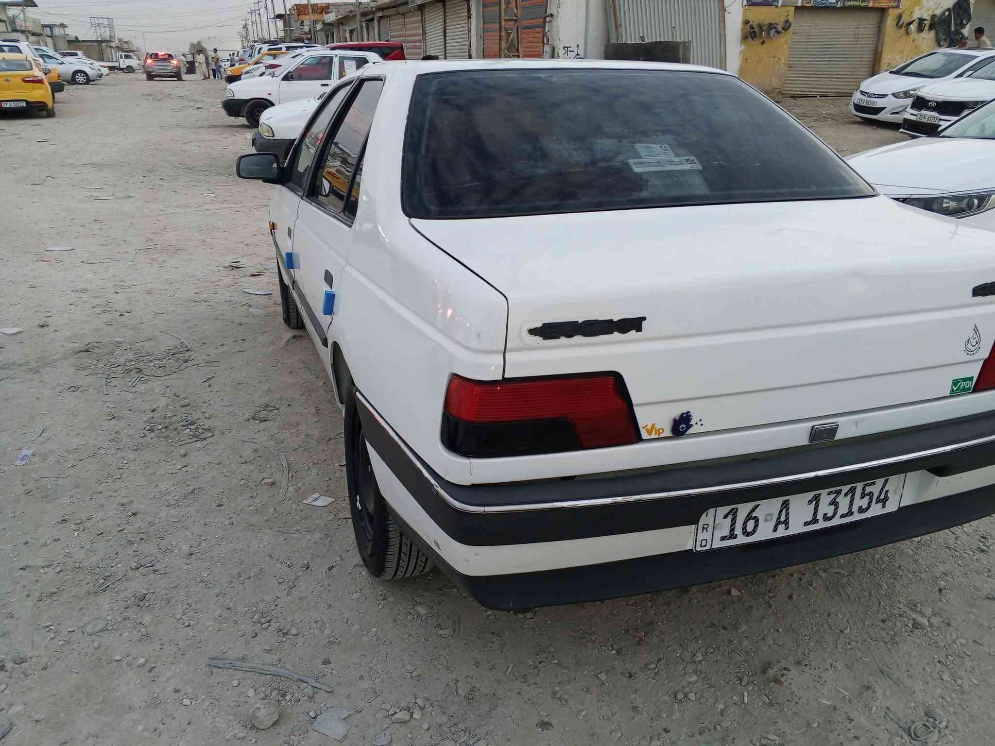 السلام عليكم بيجو 405موديل 12كفاله عامه سياره جديده تبريد ثلج تخم تاير حدايه جديده رقم قادسيه
 تحويل ثاني يوم سنويه ل 28 السعر 38وبيه مجال قليل 
مكان السياره الديوانيه 
تصال عله الرقم ***********
