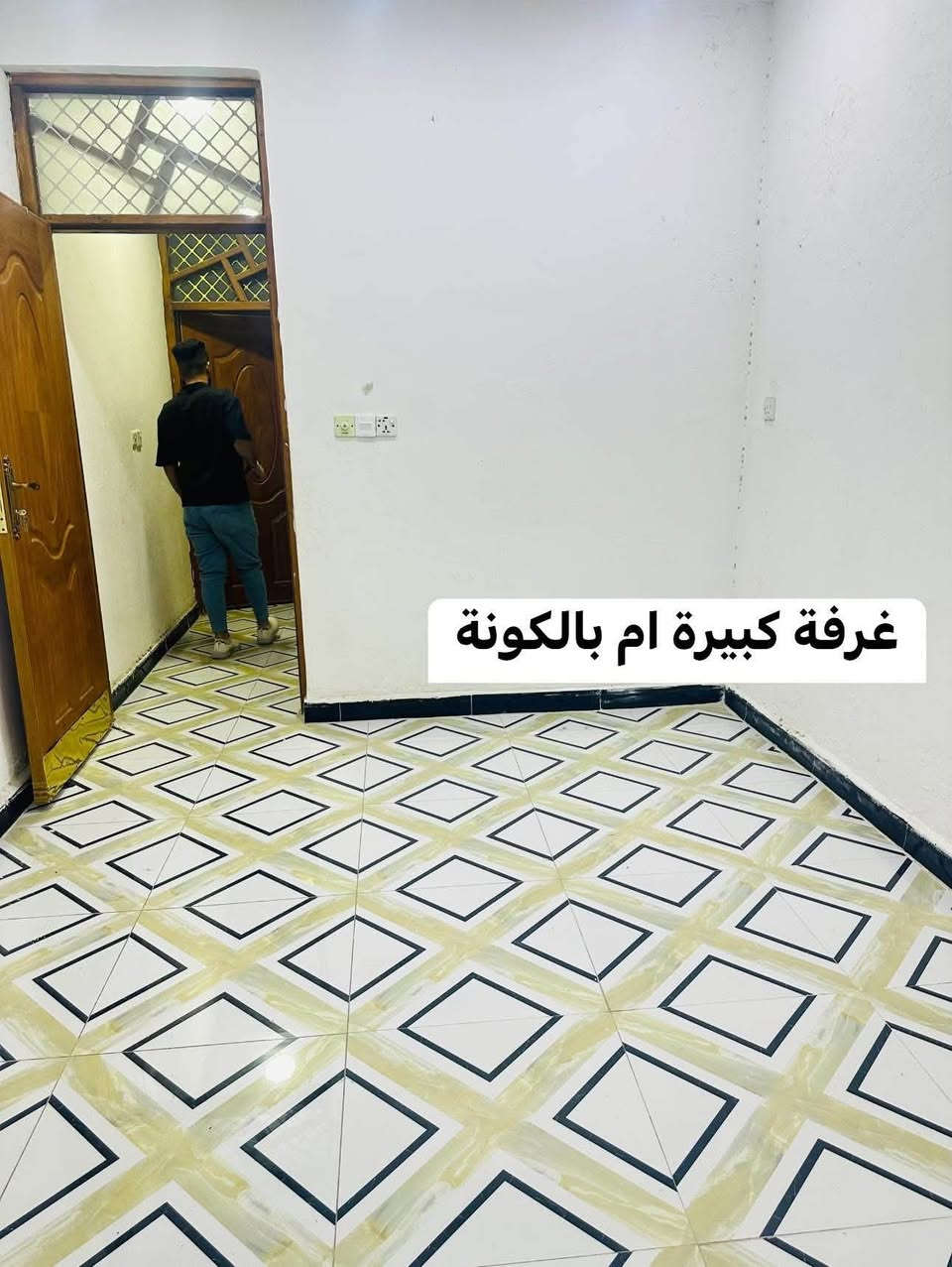 السلام عليكم
مشتمل للايجار المساحة 40متر الموقع حي البساتين شارع الشيخ منهل 
استقبال و مطبخ و مطبخ حار وغرفتين فوك وبالكونة  
و ٣ حمامات بناء حديث ومنطقة هادئة 
ماريد عائلة جبيرة رجاءآ . وهذا رقمي ***********واتساب
