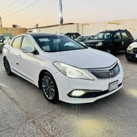 أزيرا • ٢٠١٤ • ٦ سلندر
