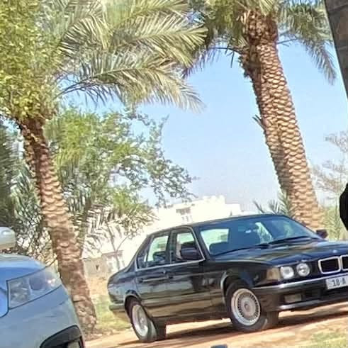 Bmw 735 للبيع
٨ سلندر 

موديل ٩٤ 

صبغ عام 

حادثها بالباب الامامي جهة السايق 

فول مواصفات كير جديد اوتو حاوية

مكينة خفاش جديدة 

تبريد فول 

كهربائيات جاهزة

السيارة ناعمة ونشطة 

رقم بابل دولي تحويل مباشر سنوية لل٢٧ 

مكانها الديوانية الحمزة الشرقي

رقم الهاتف للتواصل *********** 

السعر ٤٥ وبيها مجال
