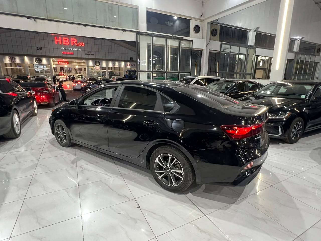 🚘 كيا فورتي موديل 2024 | Kia Forte
🔹 الفئة: Switch Wheel
🔹 محرك 2.0 لتر – 4 سلندر
🔹 جير أوتوماتيك CVT
🔹 دفع أمامي FWD
🔹 تشغيل بصمة
🔹 شاشة وسطية
🔹 كاميرا خلفية
🔹 مثبت سرعة
🔹 تحكم بالمقود
🔹 بلوتوث + USB
🔹 مكيف
🔹 جنوط ألمنيوم

🎨 الحالة:
• جاملغ باب
• صبغ فقط
• بدون إيرباك
• البجم على وضع الشركة

💰 السعر: 127 ورقة 🔥 بيه مجال 

📲 للاستفسار والحجز راسلنا خاص
اتصال. ***********
واتساب. ***********
ملاحظه يوجد جميع انواع السيارات حسب الطلب
