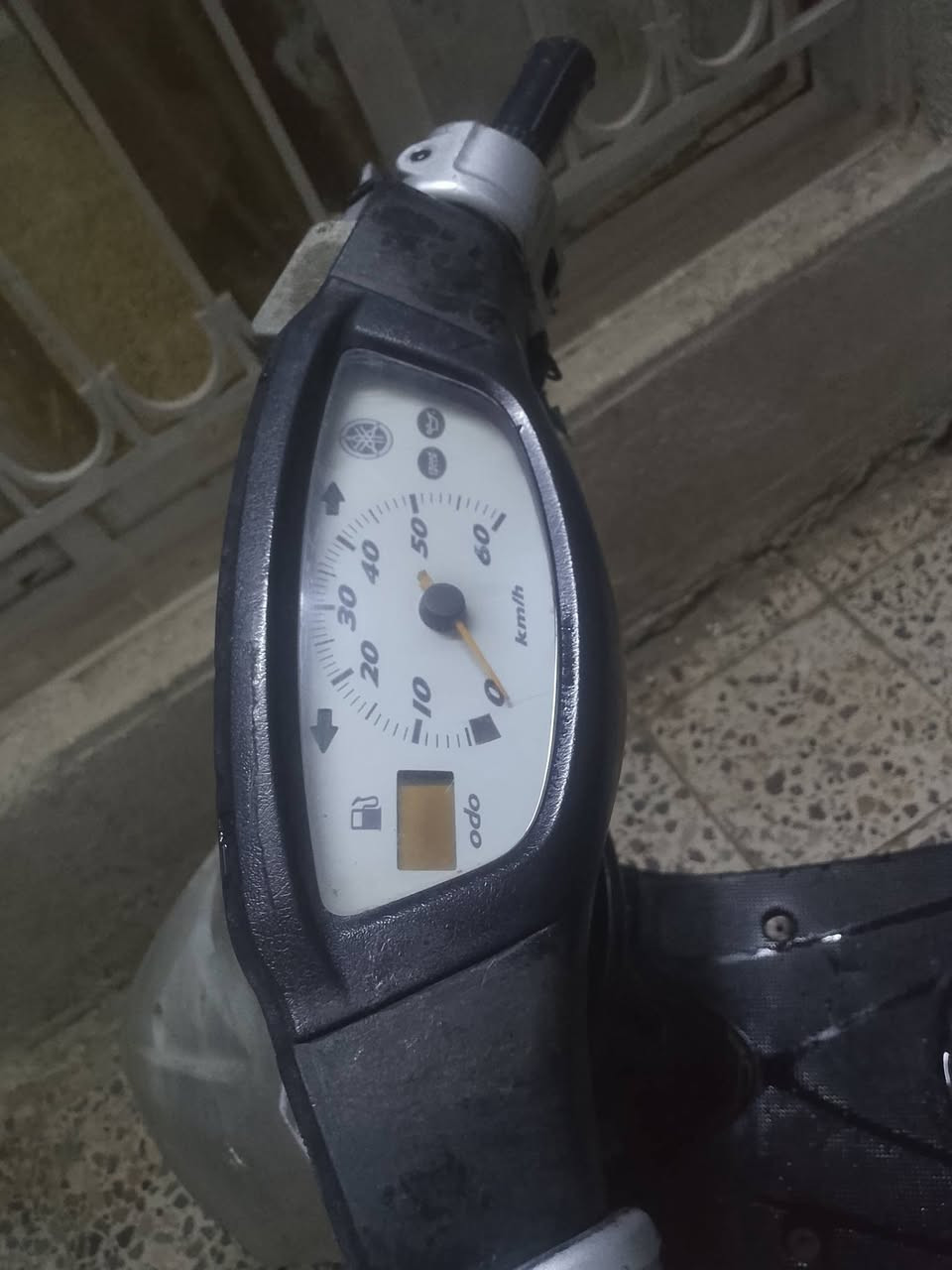 سلام عليكم دراجه عصفوريه ما بيها ناريه يرادلها ملف او عقل مكينتها ناعمه كلش كهربائيات عداد كل شي شغال لايت اشاير  دبلات تايرات ويل وبريك كله جديد  اوراقها كامله سعر ٩٠ وبيها مجال مكاني بغداد مدينه الصدر ***********
