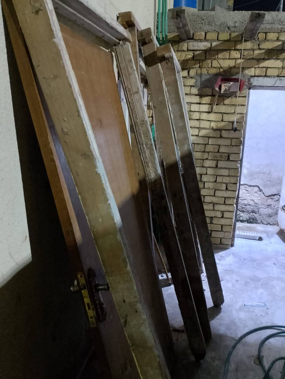 بيبان اربعه مع جراجيبهن عنوان زويريجات مكلفه بنشر 
***********
