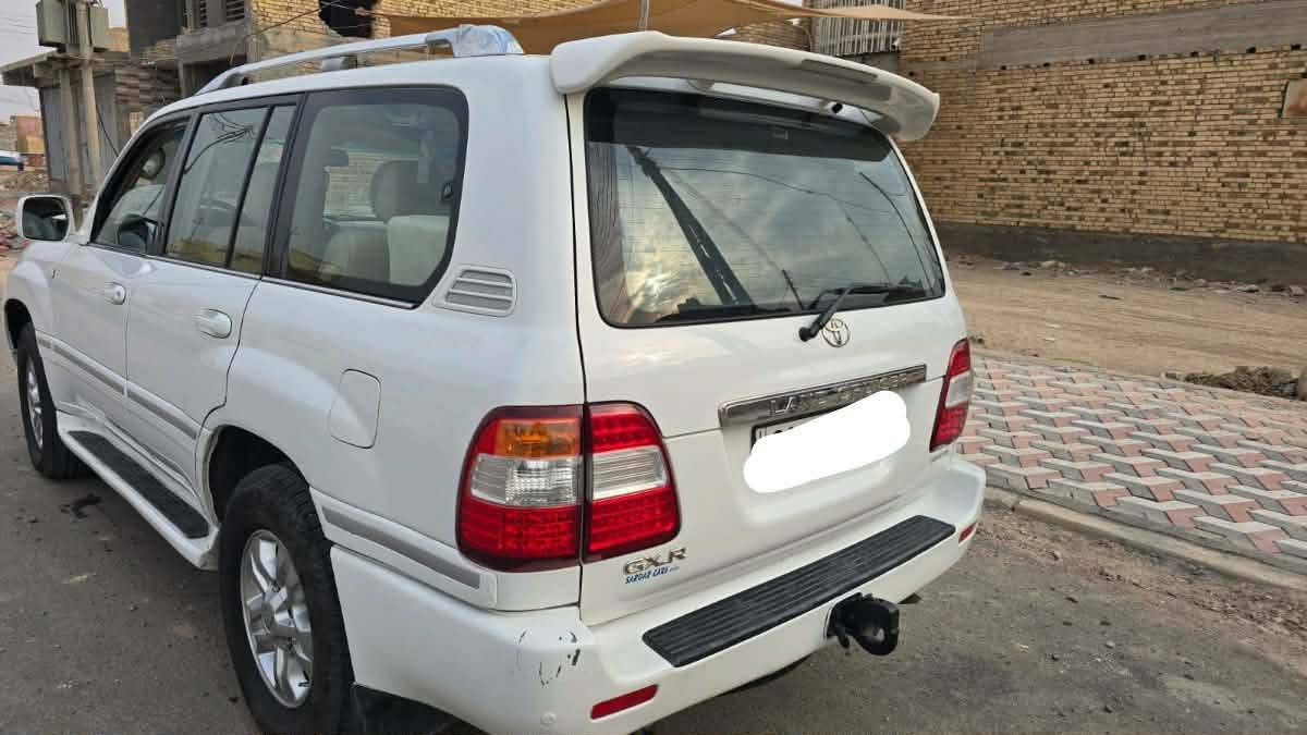 السلام عليكم 
 سياره لاندكروز ٢٠٠٥ سليمانيه للبيع
 راعيه بالعماره لازم تحويل مباشر يريد
بلادي كل السياره على البلاد كير ومحرك وحدانيه بس بيه تبديل جاملغ امامي الأيمن مصبوغ
وباقي السياره برغي ما مفتوح بيه مكفوله
السعر ١٧٥ ورقه
الاتصال عل الأرقام التاليه
***********
***********
