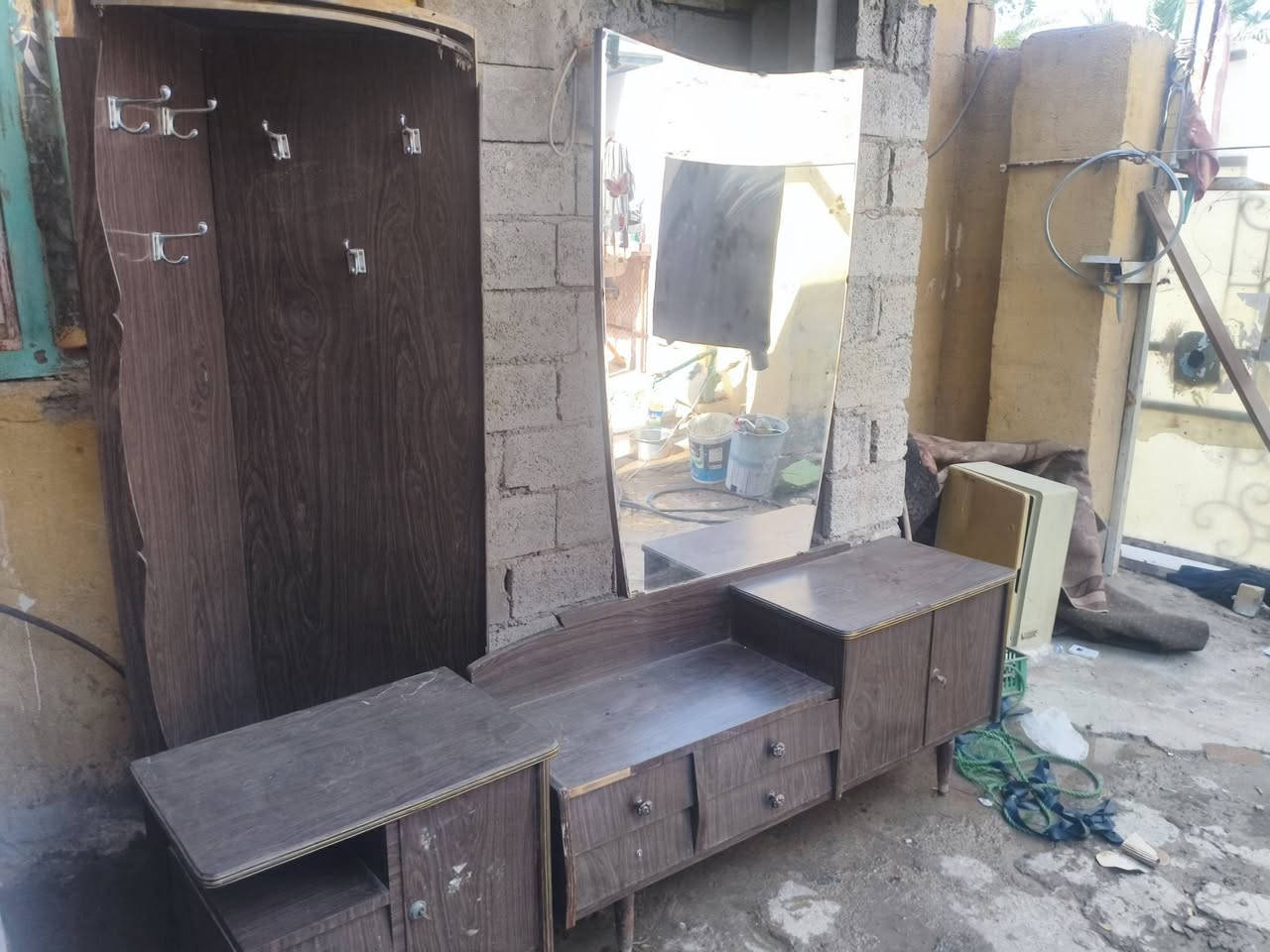 مميز مرايه +كنتور 3باب+جزامه احذيه+ مميز مرايه 
الاتصال ***********

