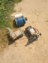 للبيع ماطورين مي وموطور مبردة شغالات بسعر مناسب07505600394 07764225131...