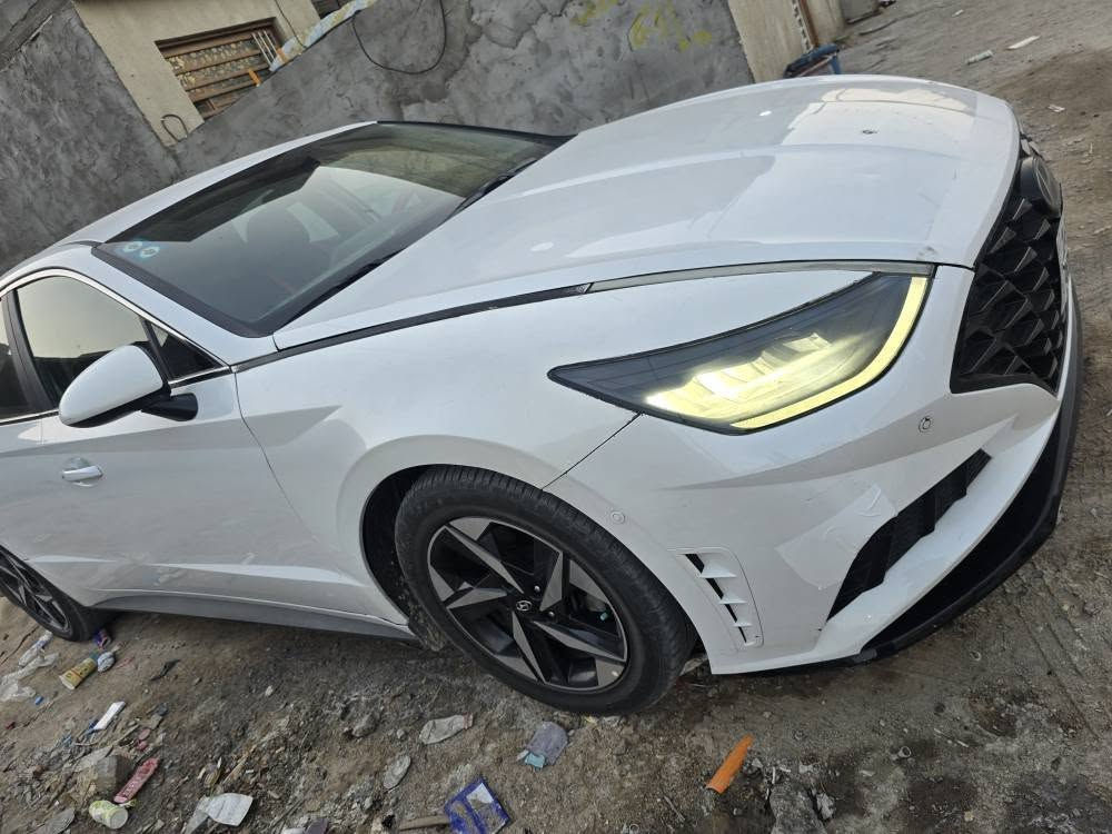 السلام عليكم من رخصه الاخوه الادمنه المحترمون
البيع سوناتا امريكي محرك 2500 رقم بصره نكليزي شرط التحويل ///// السياره تعرضت الى ضربه بلجنطه وباقيه ماصلحتها ناشر صور الضربه //// مراوس بسوناتا كوري موديل 2020 بانزين واليسى غاز //// اوبيع بسعر 145 العنوان البصره حداده محرك كير تبريد جاهزه السياره نص فول سويج رادارات تحديد مسار نقطه عمياء الد امامي ثلجي بلاد مع الد خلفي الون ابيض صدفي *********** بس الشراي يتصل شاشه كبيره وكامره دواره البصرة, العراق

نص مكتوب في الصور:
- السوق المفتوح OpenSooq