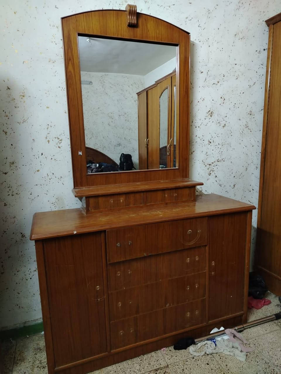 غرفه للبيع صاج خشب عراقي ثكيل سعر مليون و 900 بيها مجال
