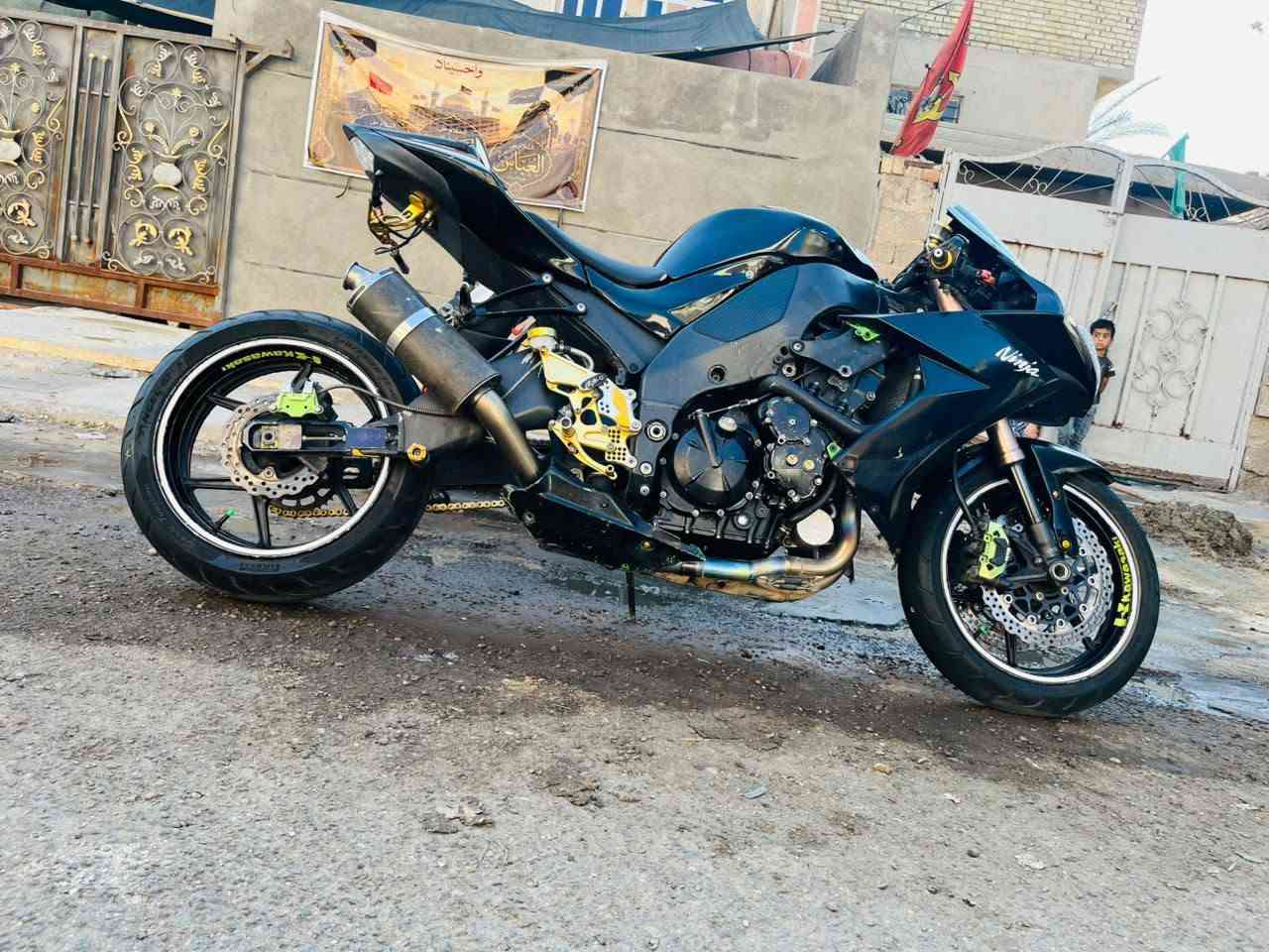 كاوسكي zx10R 20081000cc مكينة  سايز 10 شلعة ومعدل هاون  مزوعة تزويد كهربايات كلها شغالة سعر 20 وبيها مجال استفسار  *********** اتصال او واتساب

