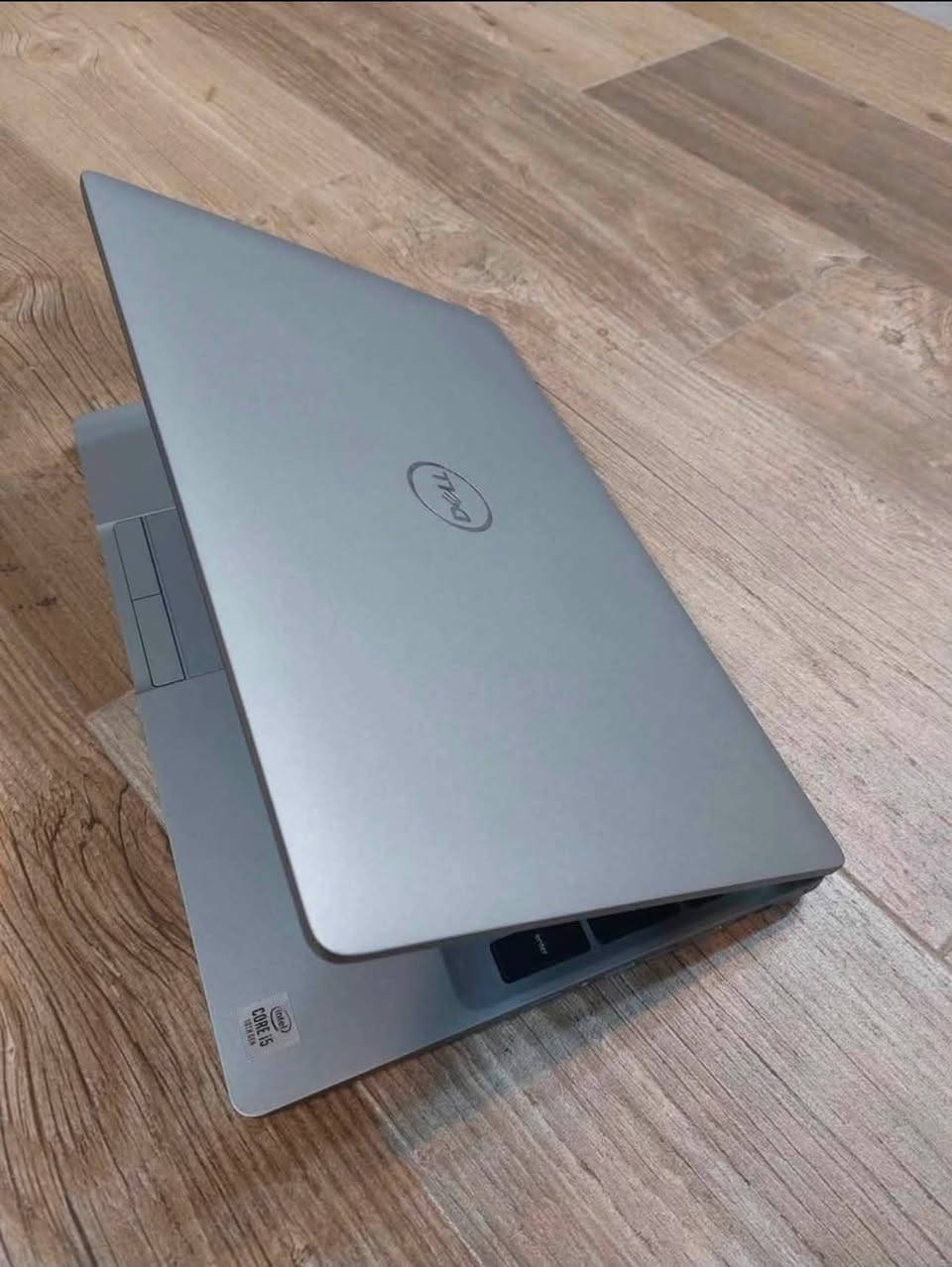 Dell 5510 جيل عاشر
Cor i5 
Ram 8 
M.2 256 
بطارية فوق الساعة 
نظافة 95% 
السعر 325 الف 
***********
