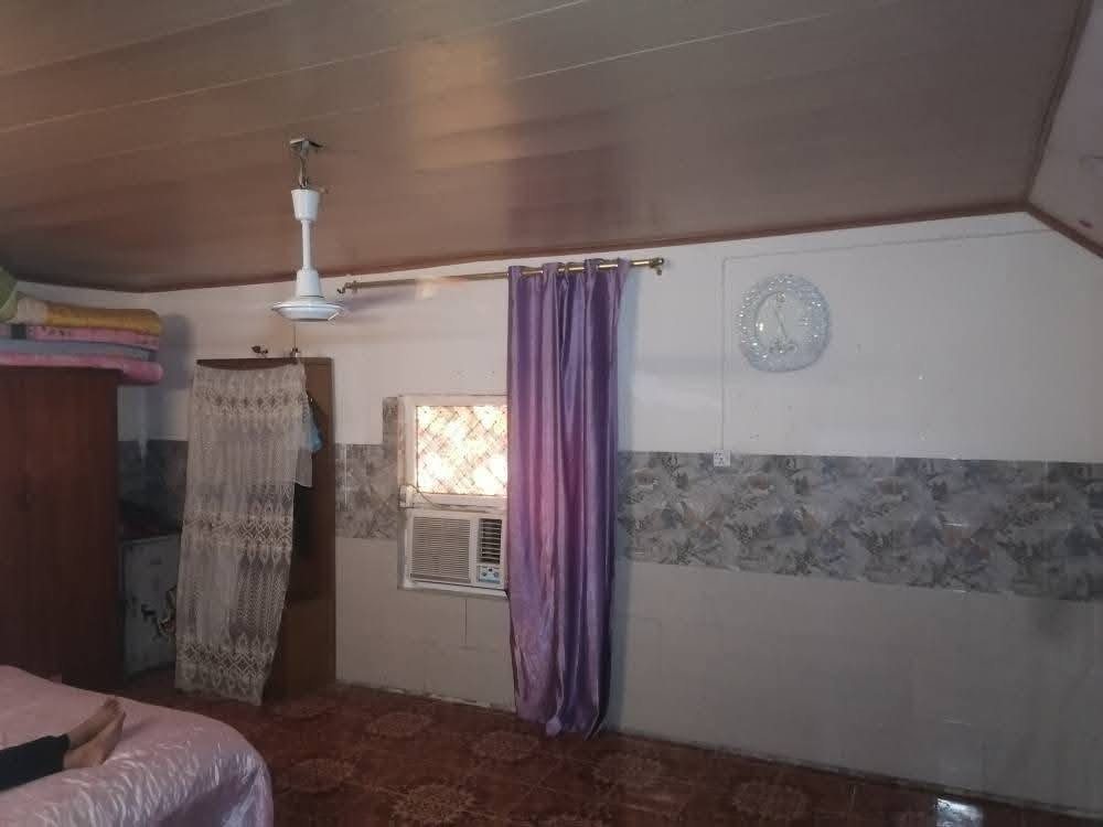 بيت للبيع في بابل يبعد عن جامعة بابل ٣ كيلو متر
نزلت ابراهيم الخليل ع
تبليط اباب الدار المساحه ١٠٠٠م ٣ غرف نوم مع هول مع صاله تسعه ونص
البيت عگاده  النظافه كما في الصوره  خدمات ماء كهرباء تبليط
السعر 45
اتصال ***********
