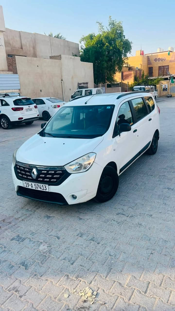 سلام عليكم أخوان 

رينو لودجي ٢٠١٩
٧ راكب رقم كربلاء حرة 
محرك كير مكفولات 
السيارة جاهزة بيها فقط ضرر الباب الخلفي العكس السايق بيها دحجة .
المكان كربلاء المقدسة الحر حي العسكري 
رقم الهاتف ***********

السعر 82 وبيها مجال

