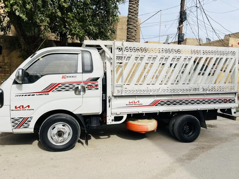 كيا فحل موديل 2020 كير اكسن كفالة بيها خيط بخار تنقيص شي بسيط محور تاير14 وتانكي 100 لتر رقمها بغداد سنوية 2030  تبريد ثلج مكانها بغداد *********** واتساب *********** اتصال 160 بيها شي بسيط
