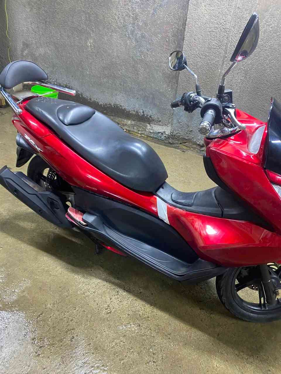 السلام عليكم دراجة بي سي اكس150cc دراجه كامله مكملة نگره سلف بيها تلحيضات بسيطة السعر 1350 بيها مجال حك الجية واتساب ***********
