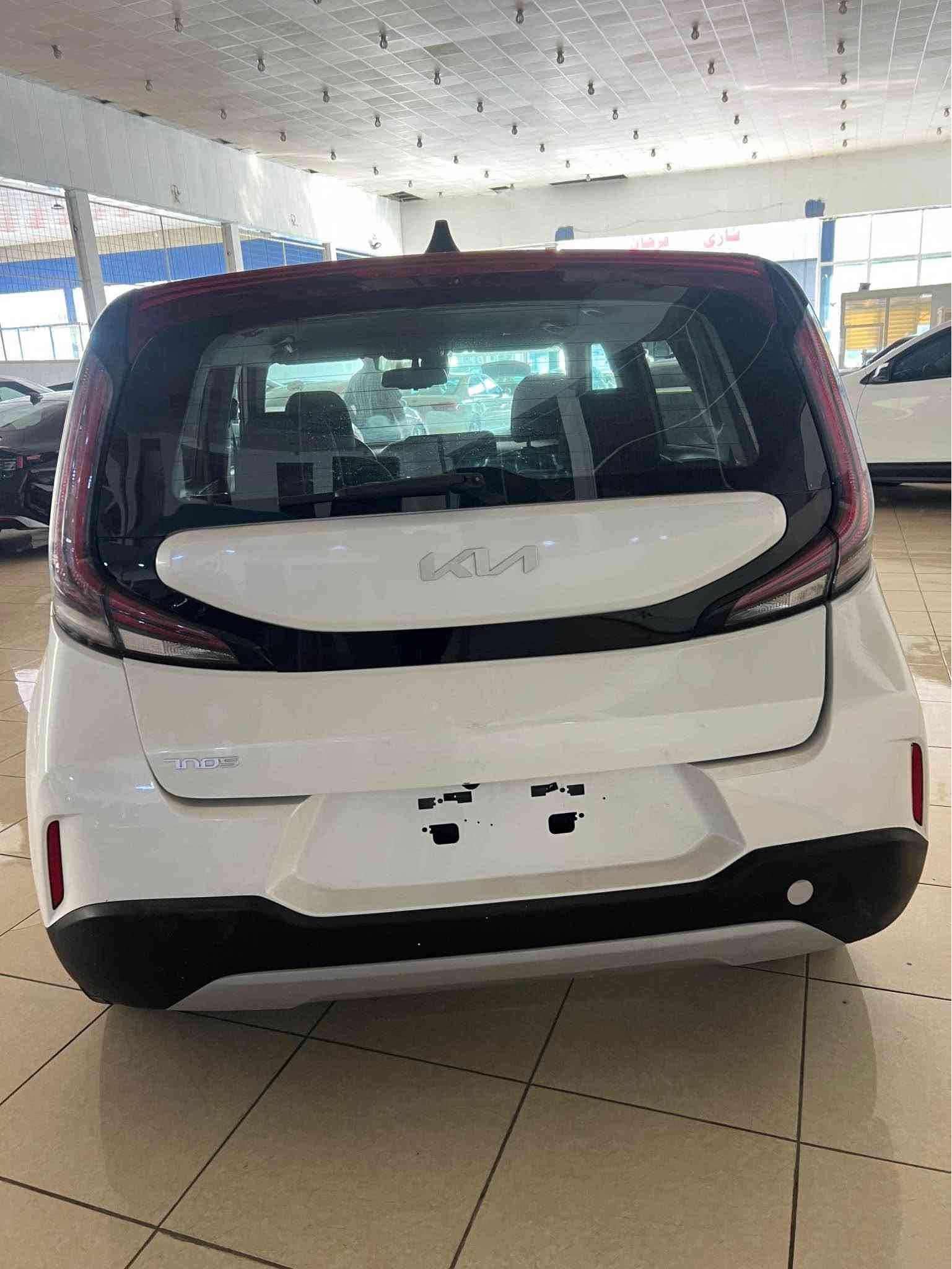 كيا سول وارد امريكي 
موديل 2025 
ضررها 5 قطع صبغ بدون دواخل 
مواصفات السيارة 
شاشة كبيرة 
كاميرا خلفي 
رادار امامي 
حساسات خلفي 
تحديد سرعة 
تحكم استيرن 
سيارة بدون رقم تترقم شمالي. اربيل. دهوك. سليمانية. 
العنوان معارض اربيل شارع 100 
السعر 133 ومجال 
واتساب *********** أربيل, العراق
